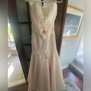 Gorgeous NEVER WORN David Tutera Blush Wedding Dress